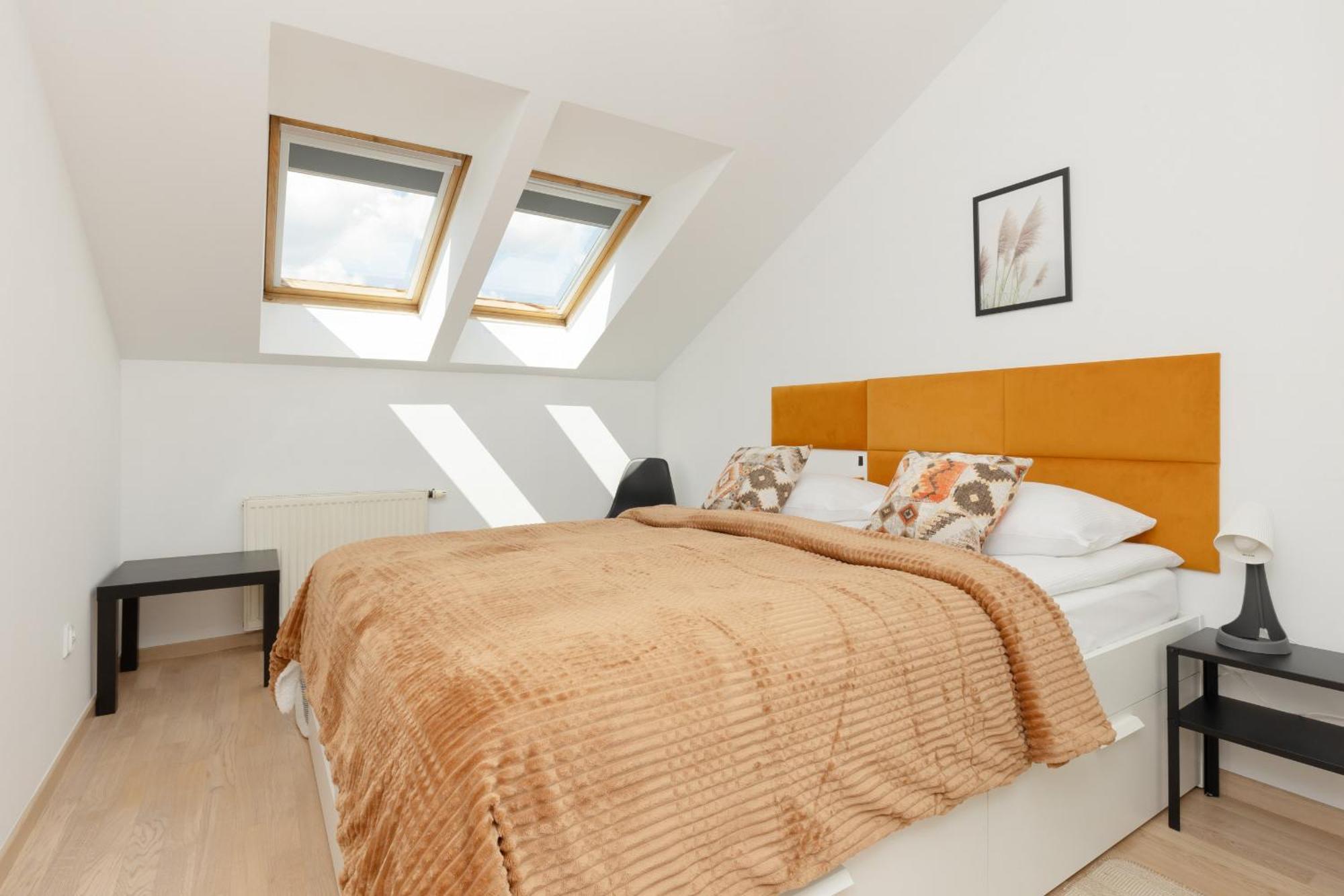 Apartament Family In With 3 Bedrooms & Ac Near Metro Stoklosy By Renters Warszawa